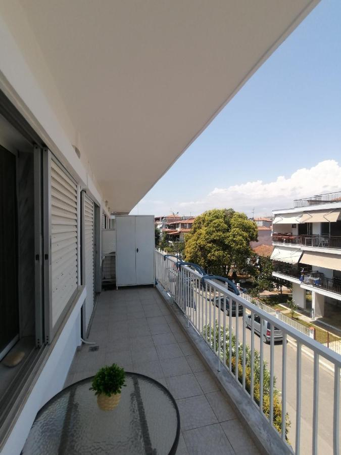 Elef Apartment Paralia Dionisiou Extérieur photo